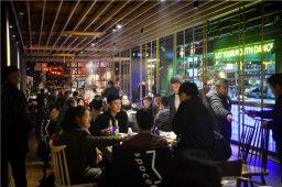 千亿游戏·(中国)官方网站清油火锅讲述餐饮业“最后一片蓝海”团餐